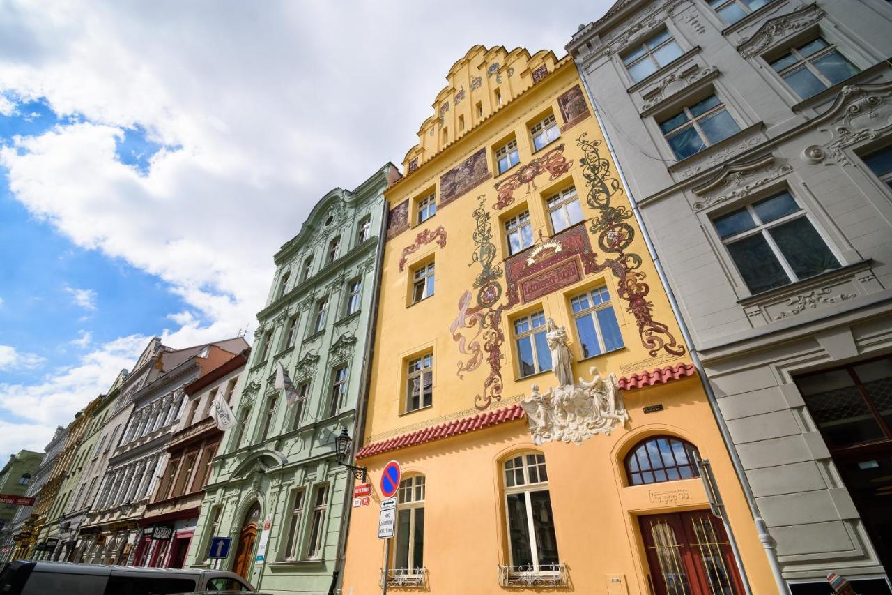 Pilsner Apartments - U Matky Bozi プルゼニ エクステリア 写真